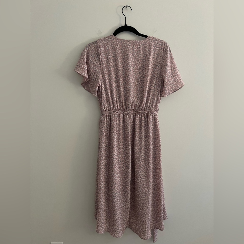 Sienna Sky Mauve Floral Wrap Midi Dress – Size Small - Picture 6 of 6